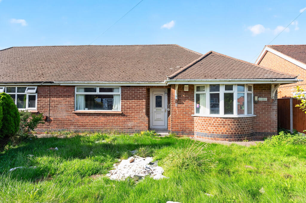 2-bed semi-detached on Pennine Avenue, Riddings, Alfreton, Derbyshire, £170,000