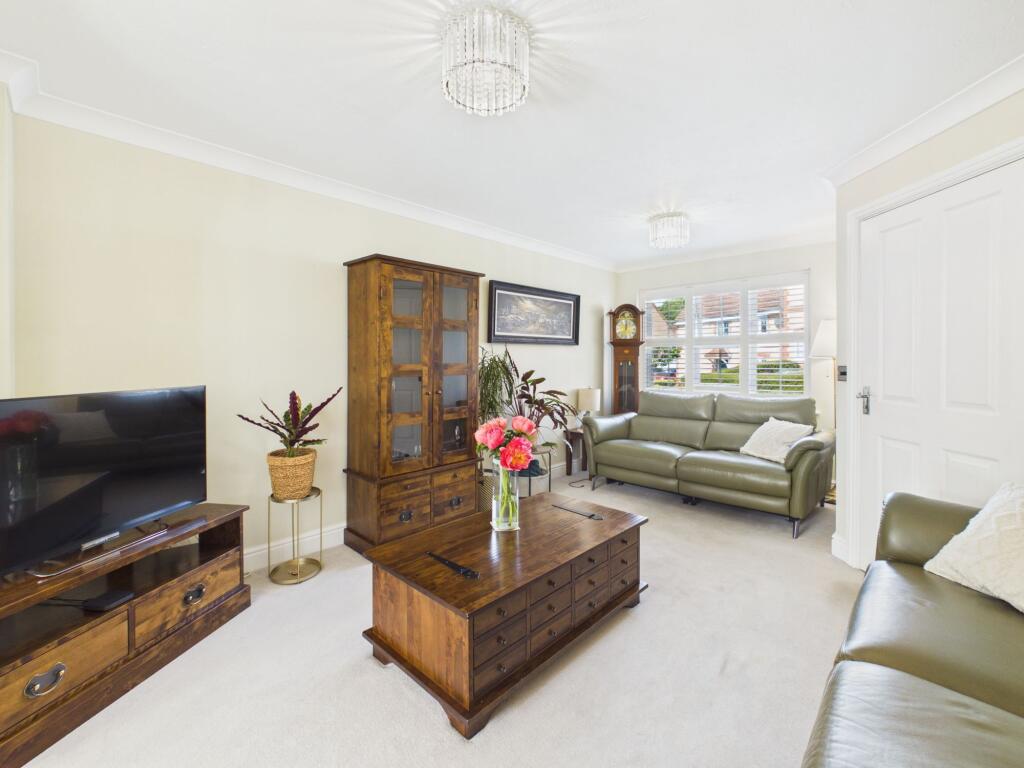 House in Towcester, West Northamptonshire - View 3