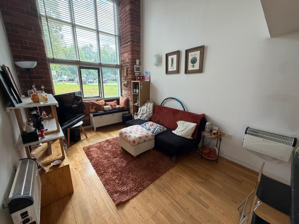 Apartment in Stockport, Greater Manchester - View 5
