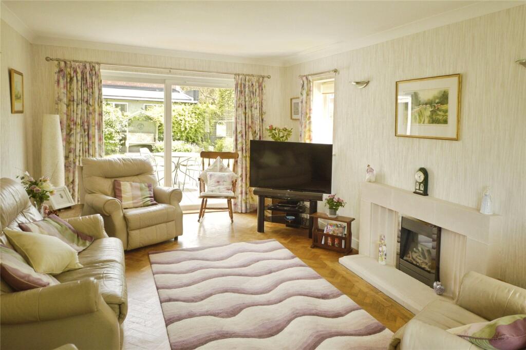House in Wolverhampton, West Midlands - View 2