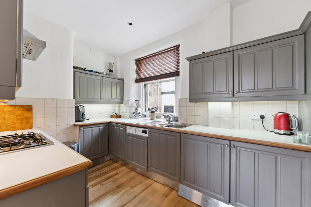 House in Glasgow - More
