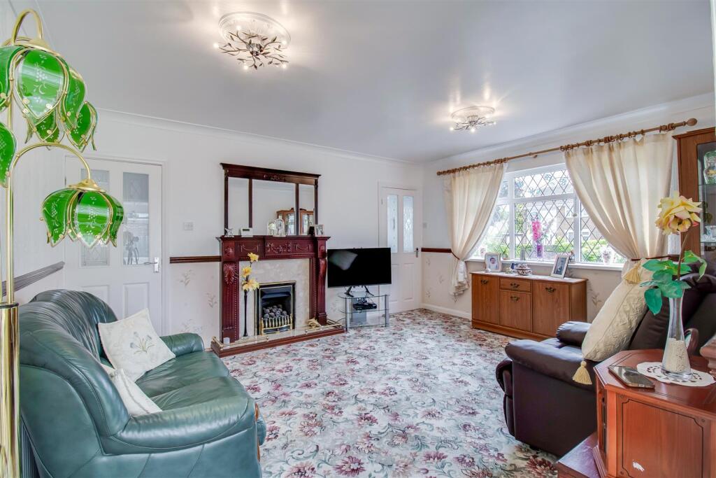 Pinfold Drive, Crofton photo 4