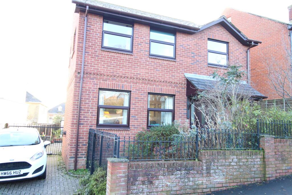 Main image of property: Park Road, Cowes