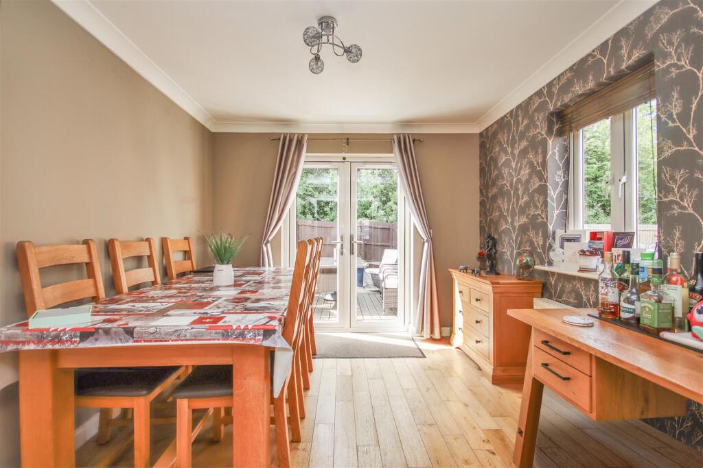 House in Rushden, North Northamptonshire - View 4