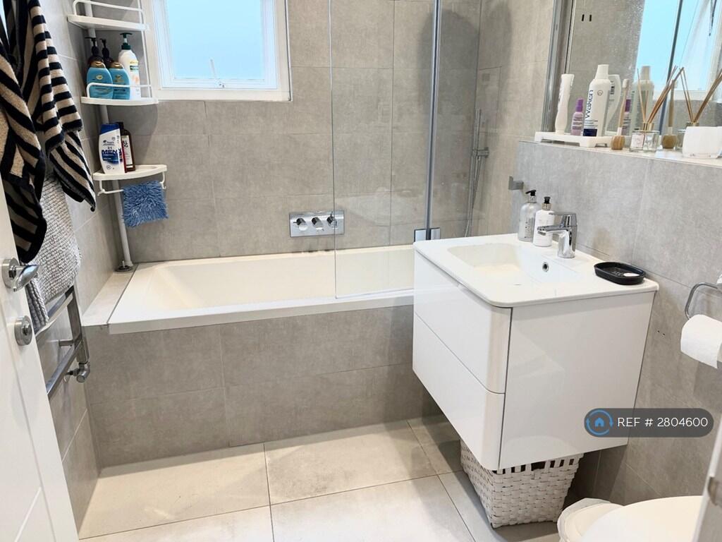 1 bedroom flat share for rent