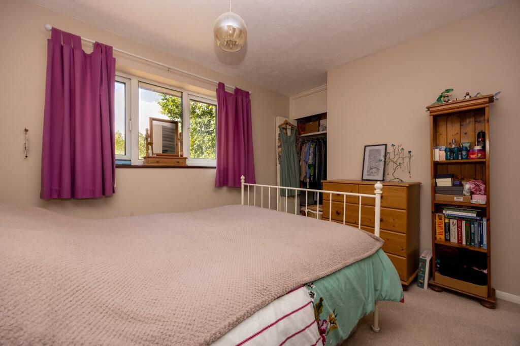 House in Guildford - View 4