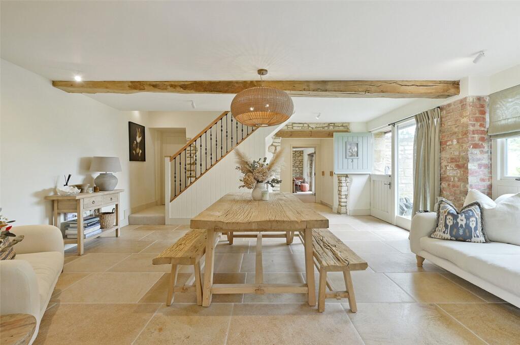 Oxford Road, Burford, Oxfordshire, OX18