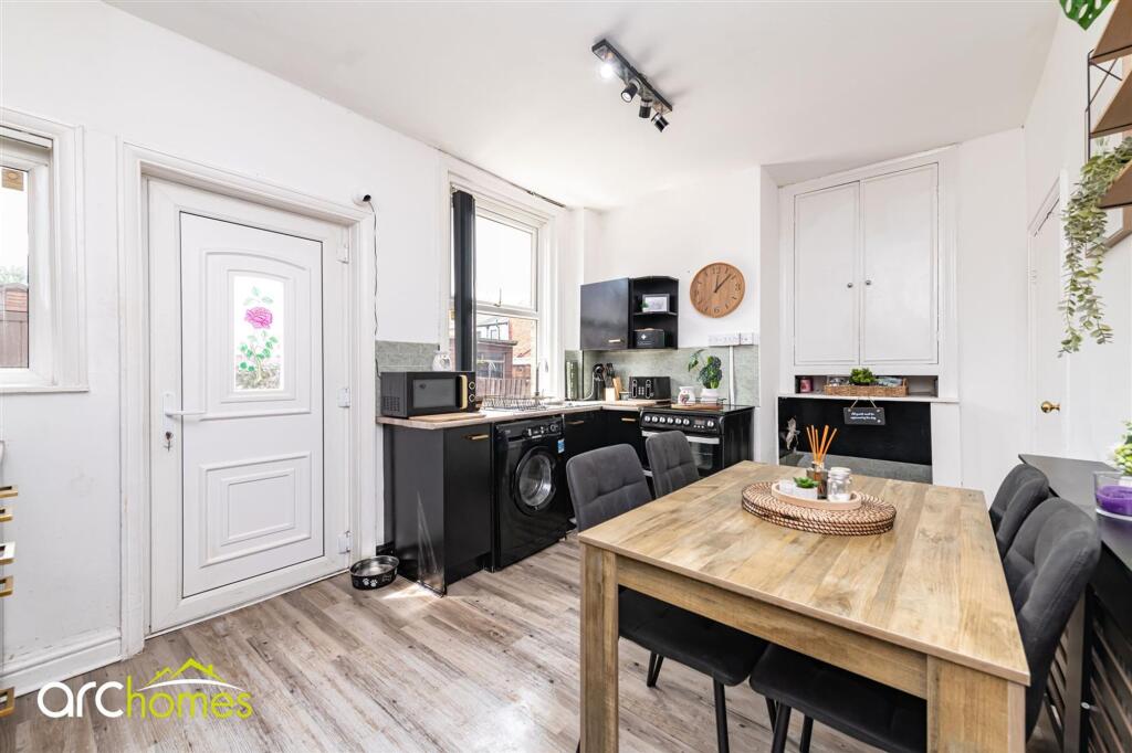 House in Wigan, Greater Manchester - More