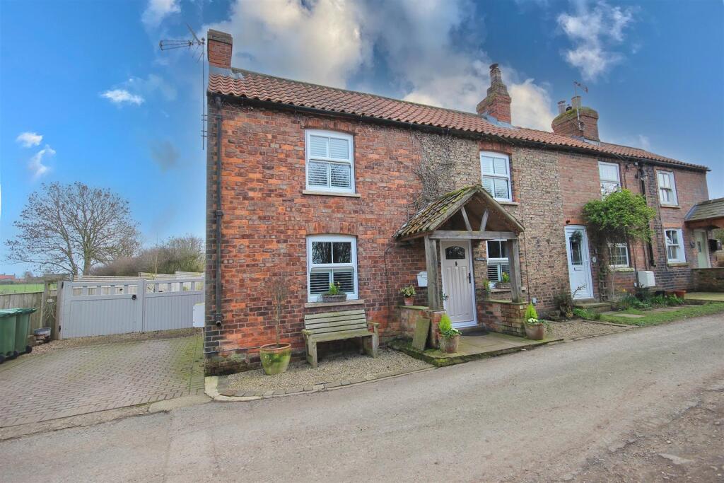 Main image of property: Back Lane, Catwick