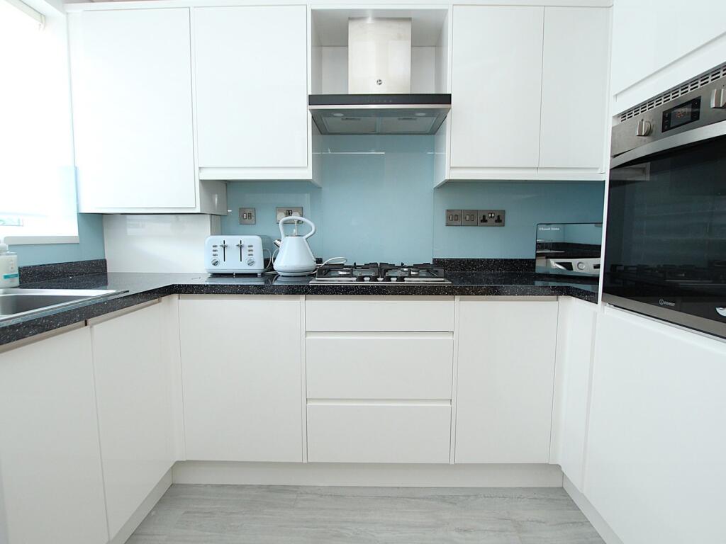 Apartment in Poole, Penn Hill - View 5