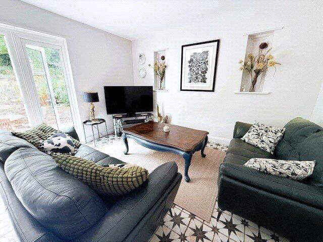 House in Elmbridge, Surrey - View 2