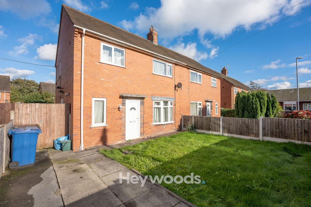 3-bed semi-detached on Cemetery View, Knutton, Newcastle-under-Lyme, £160,000