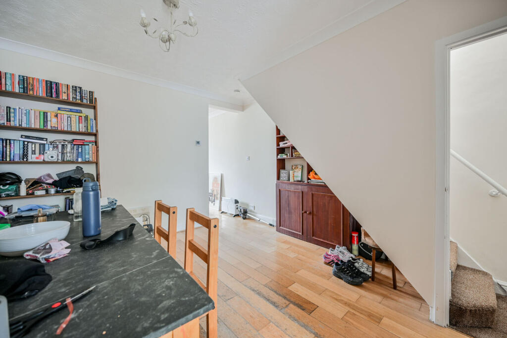 House in London - View 5