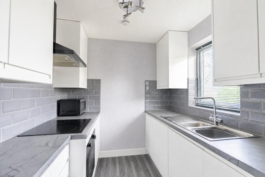 Valley Road, Codicote, Hitchin, Hertfordshire, SG4 photo 3