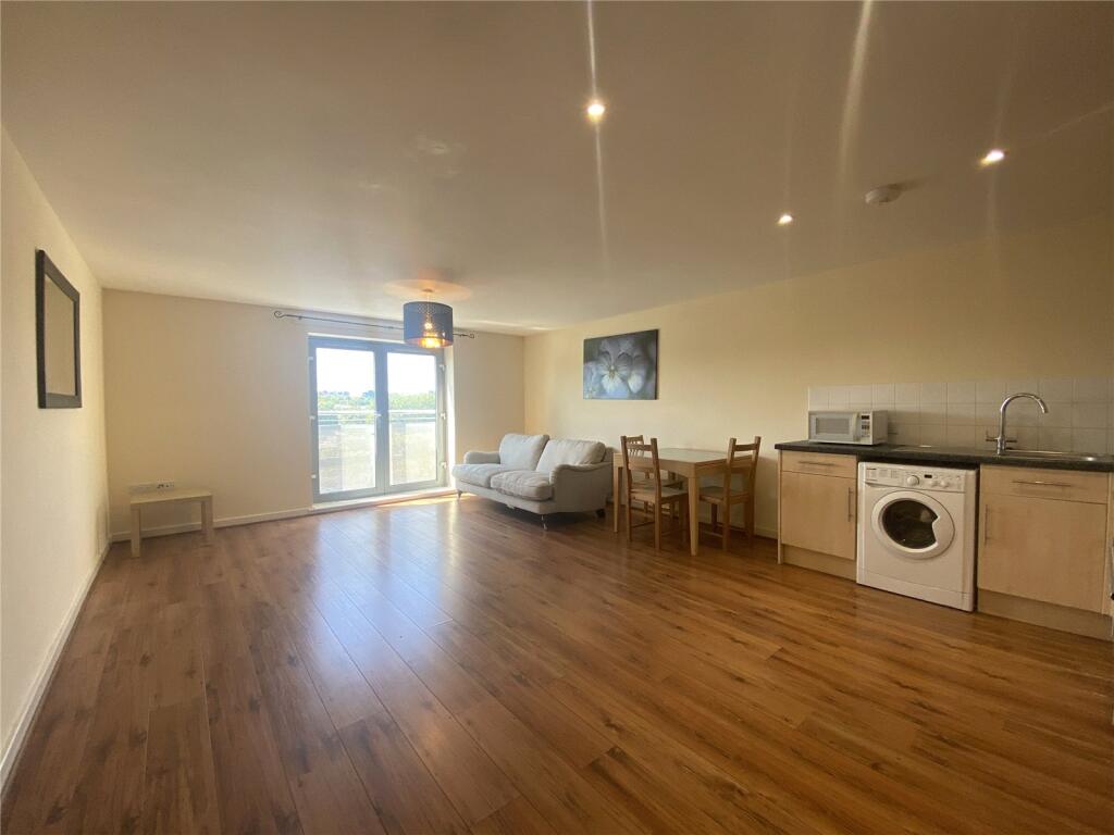 Apartment in Newcastle upon Tyne, Tyne and Wear - View 3