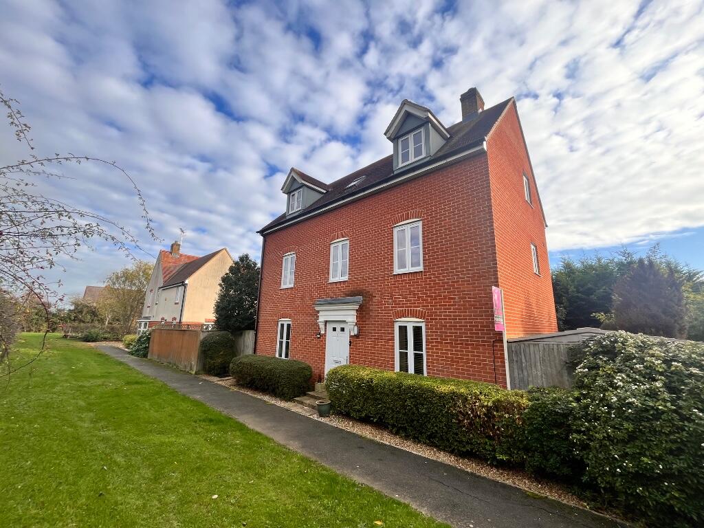 Main image of property: Small White Path, Aylesbury, Buckinghamshire, HP19