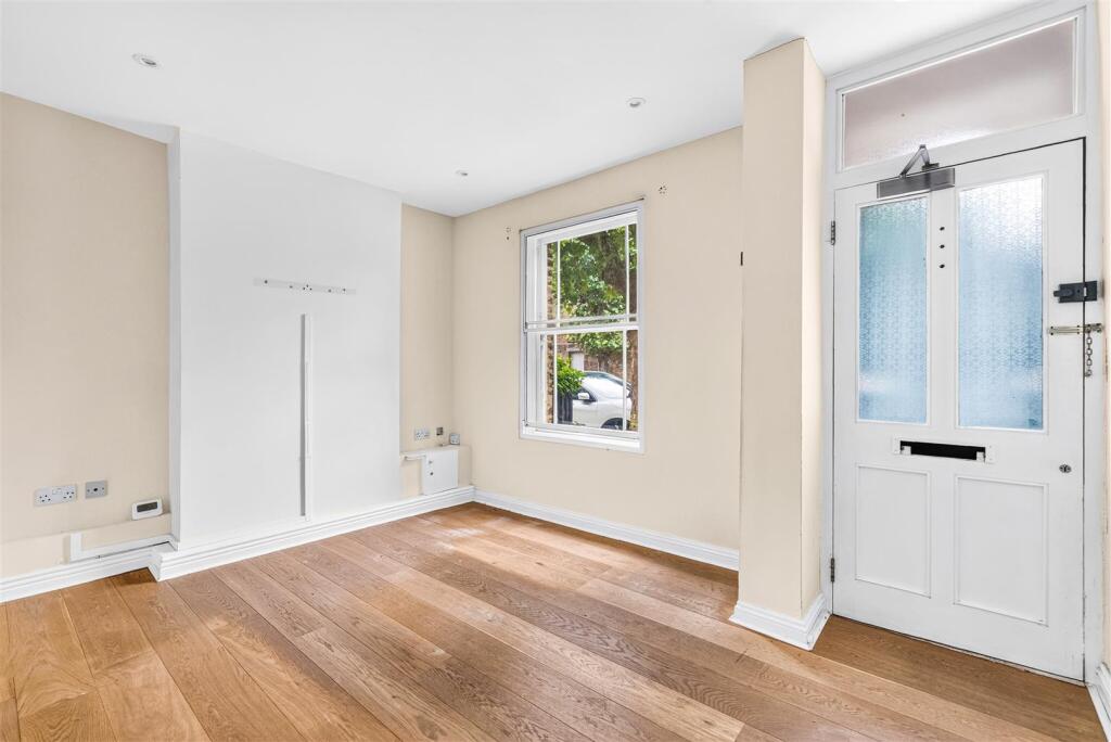House in London - View 2
