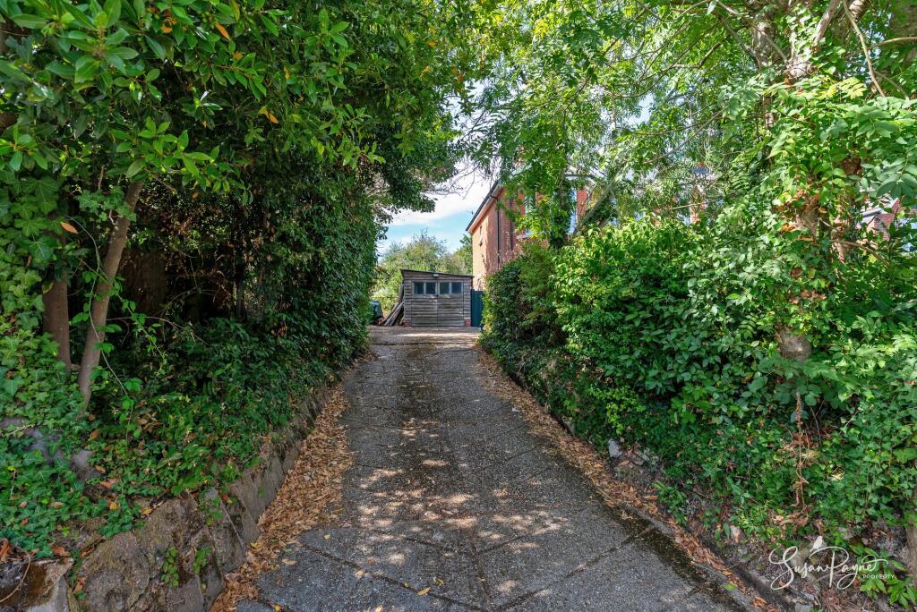 House in Portsmouth - View 4