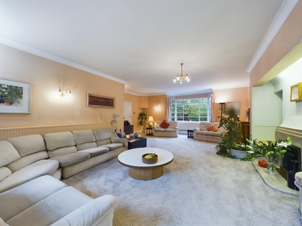 587 Burton Road photo 2