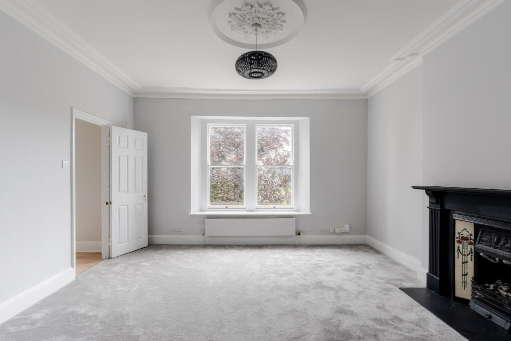 Apartment in Bristol, Redland - View 2