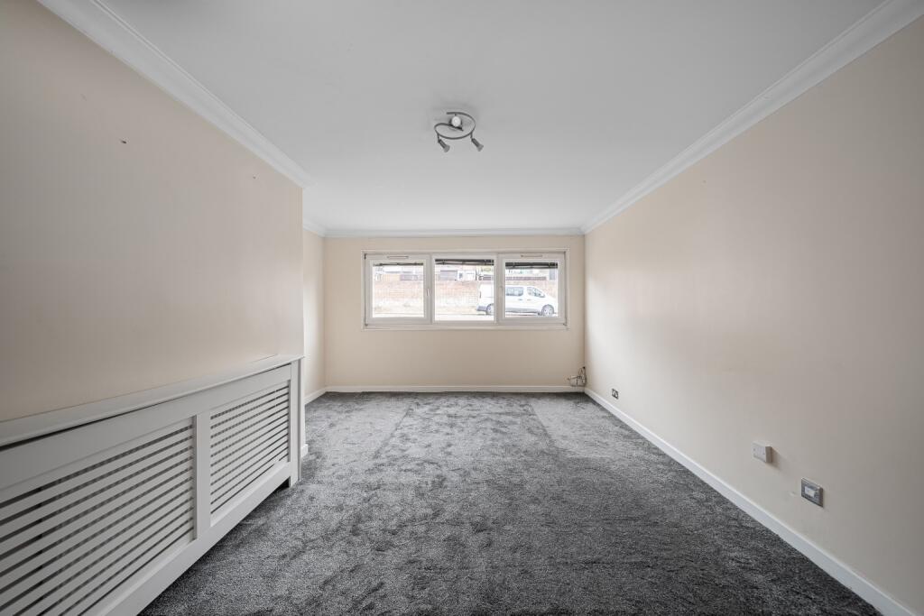 Apartment in Gravesham, Gravesend - View 5