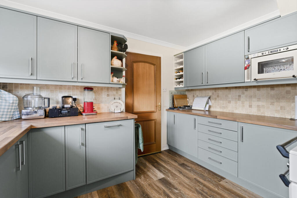 House in Paisley, Renfrewshire - More