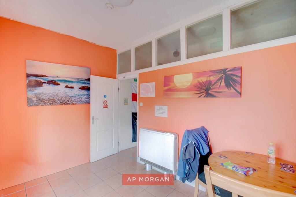 House in Redditch, Mount Pleasant, Headless Cross - View 5