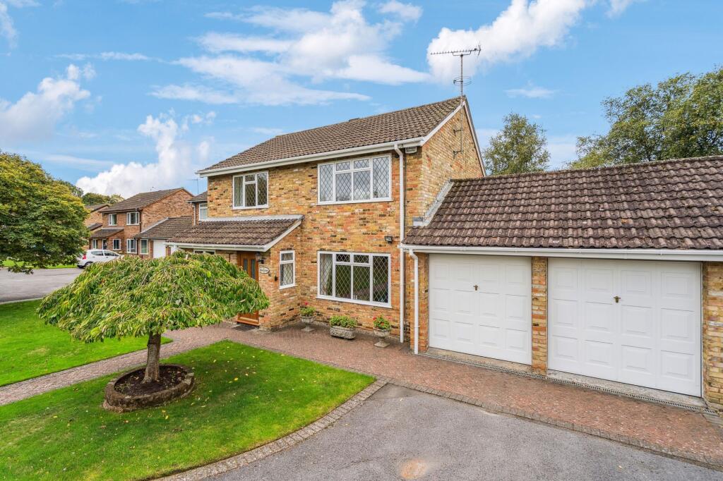 4-bed detached on Nairdwood Lane, Prestwood, HP16, £795,000