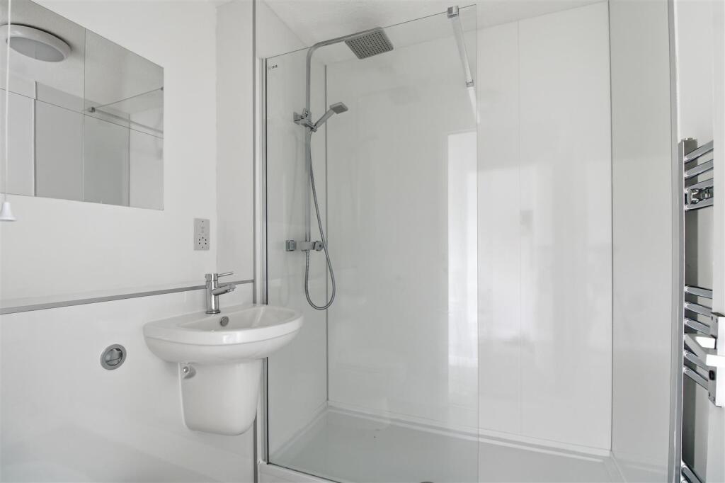 Argent Close, Seaford photo 4