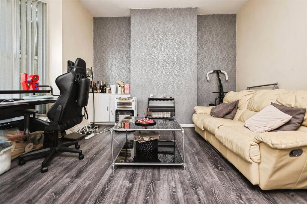 House in Birmingham, West Midlands - View 3