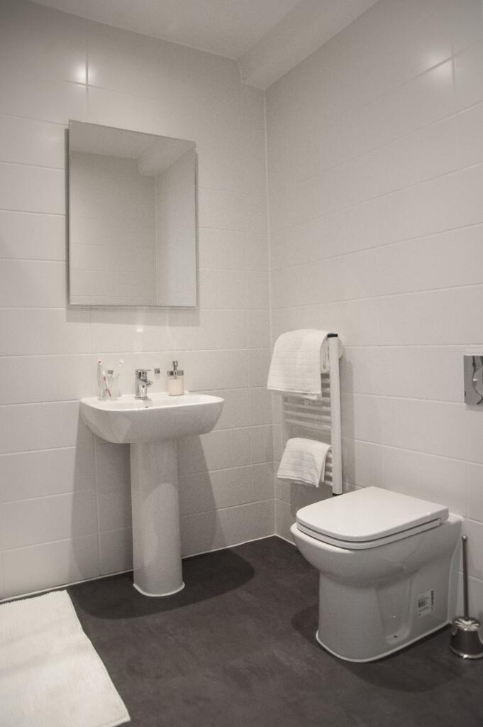Apartment in Liverpool - View 5