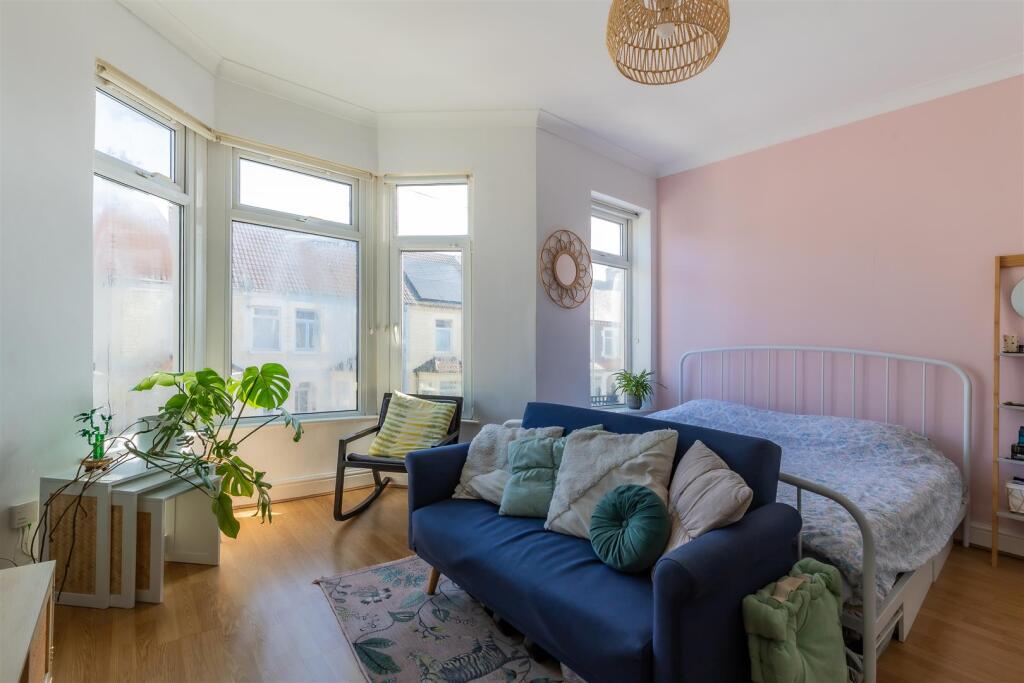 Apartment in Cardiff, Plasnewydd, Roath - View 3