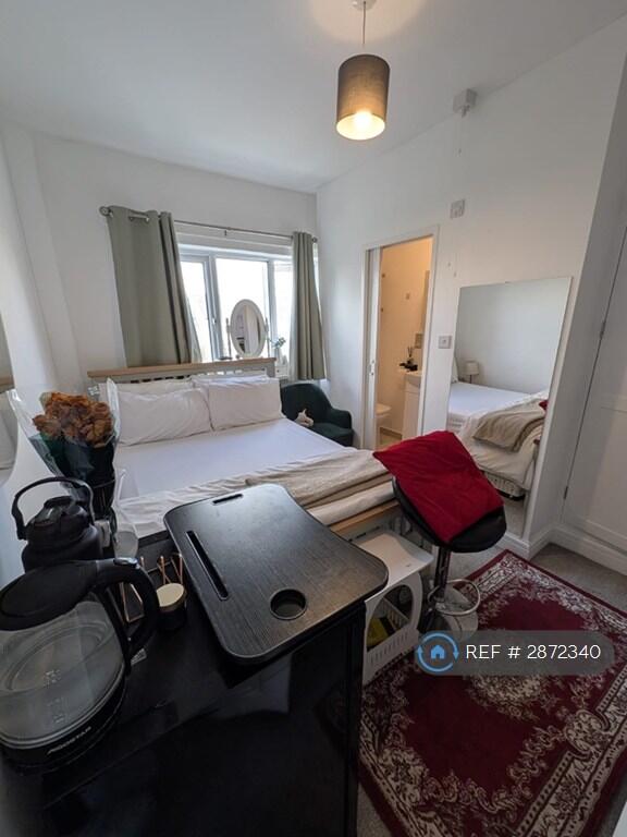 Main image of property: Lakehall Gardens, Thornton Heath, CR7