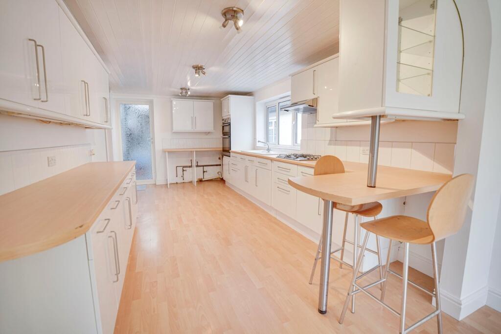 High Wych Road, Sawbridgeworth, CM21 photo 4