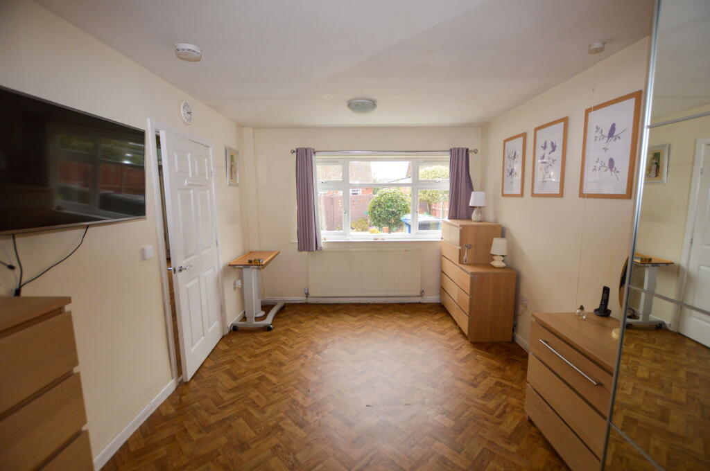 Rosedale Avenue, Lowton, WA3 2RW photo 4