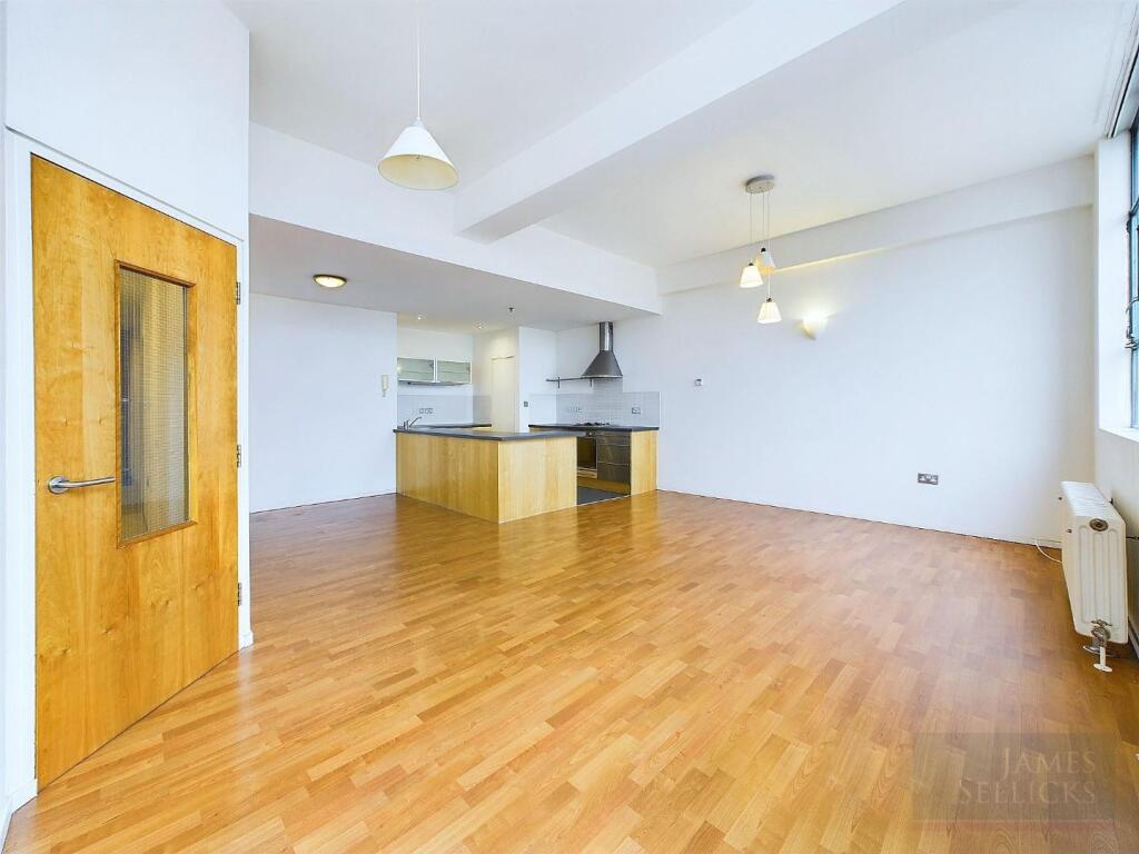 2-bed flat on The Foister Building, Charles Street, Leicester, £200,000