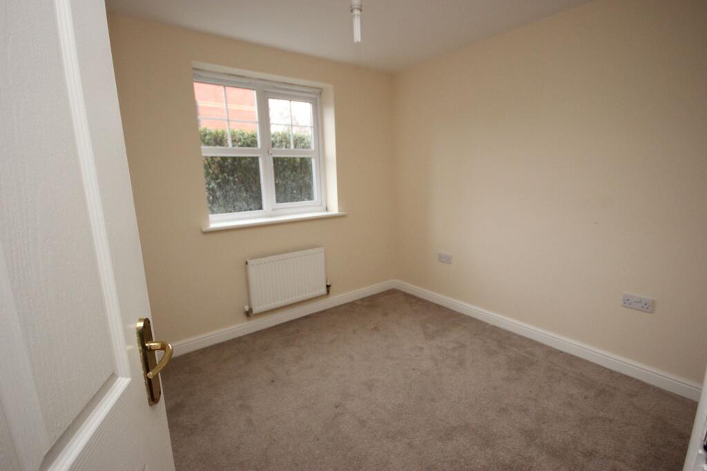 Palatine Street, Denton, M34 photo 5