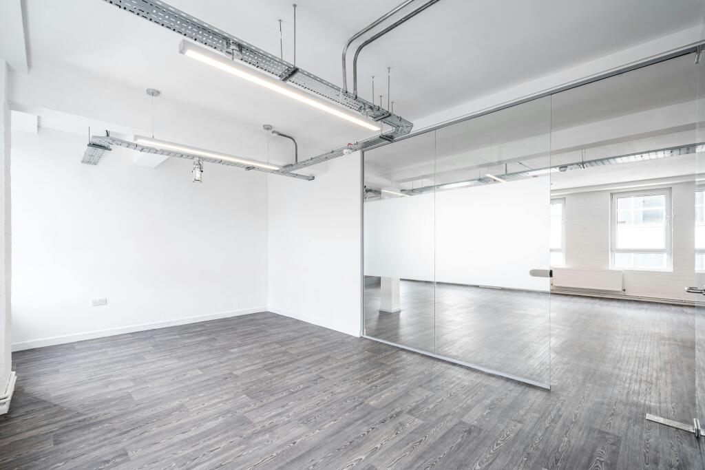 Universal Hse 34F Low Res 23.jpg