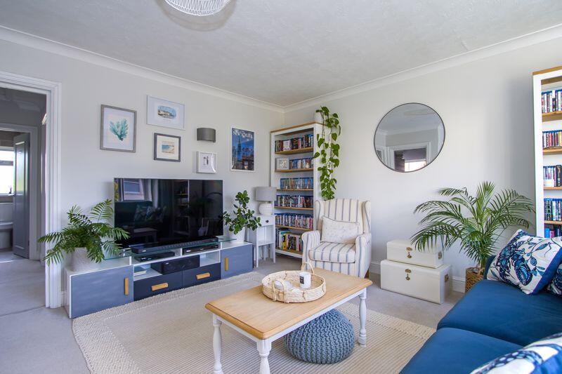 Apartment in Penarth, Vale of Glamorgan - View 2