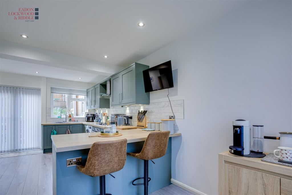 House in Sheffield - View 5