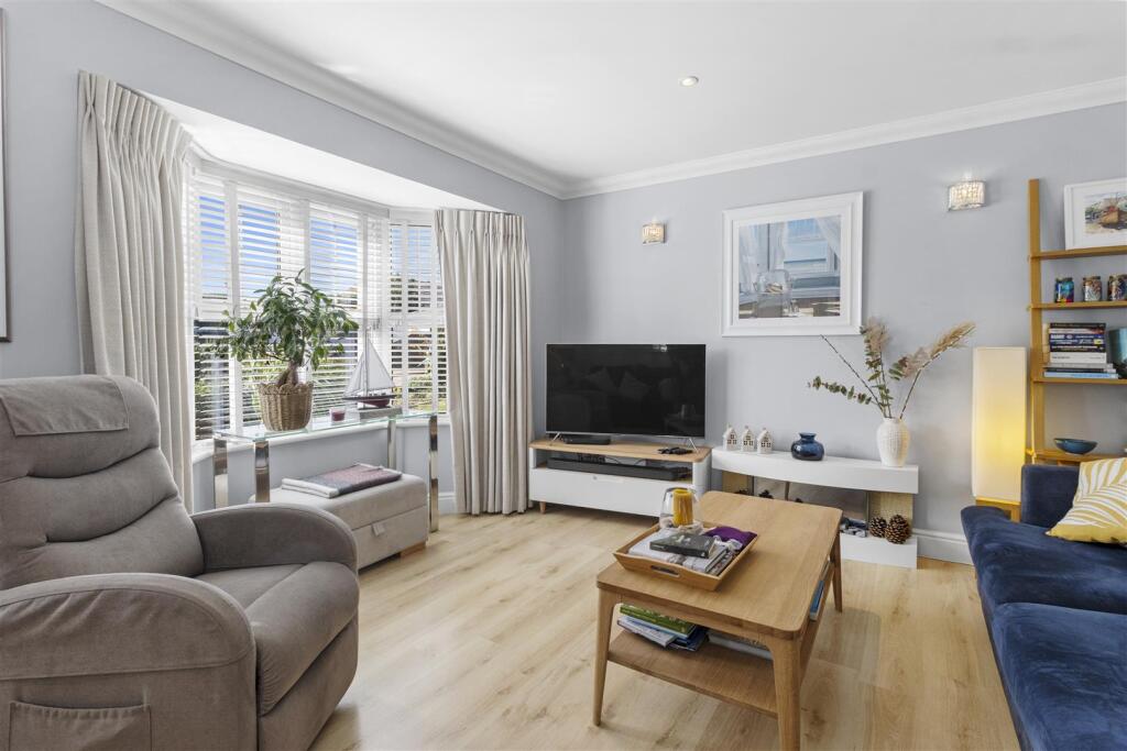 Campbell Mews, Eastbourne photo 5