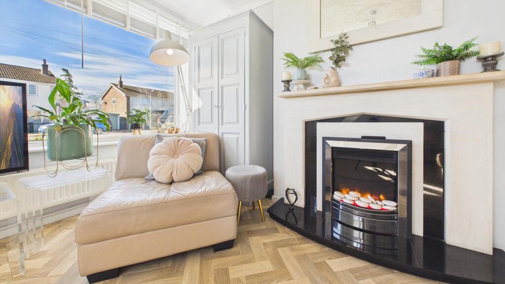 House in South Kesteven, Langtoft - More