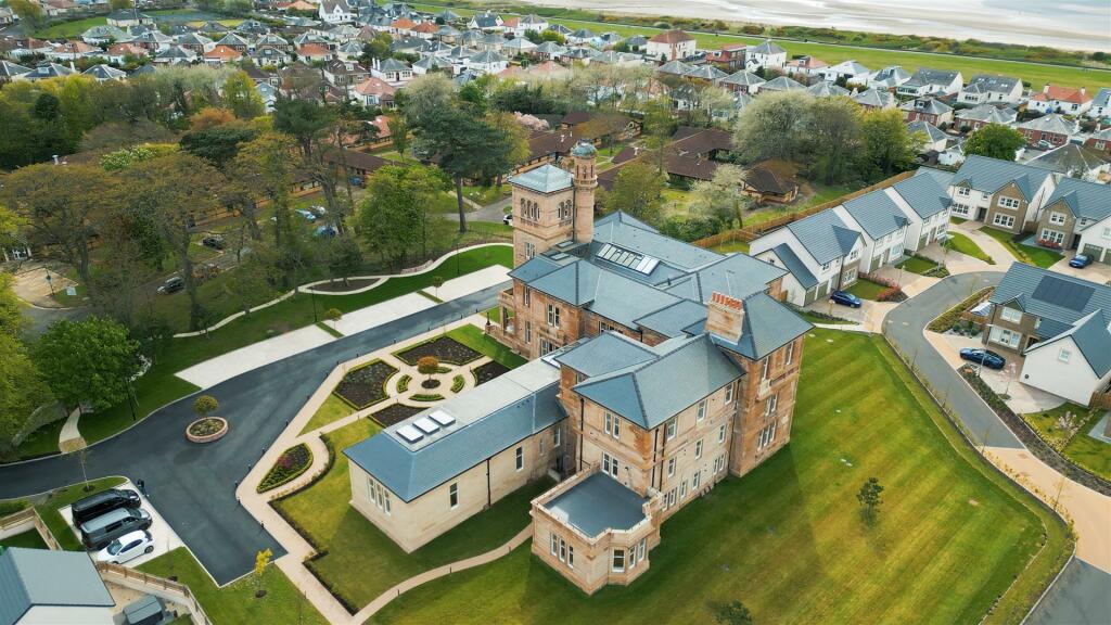 2-bed flat on The Finnieston - Seafield House, £375,000