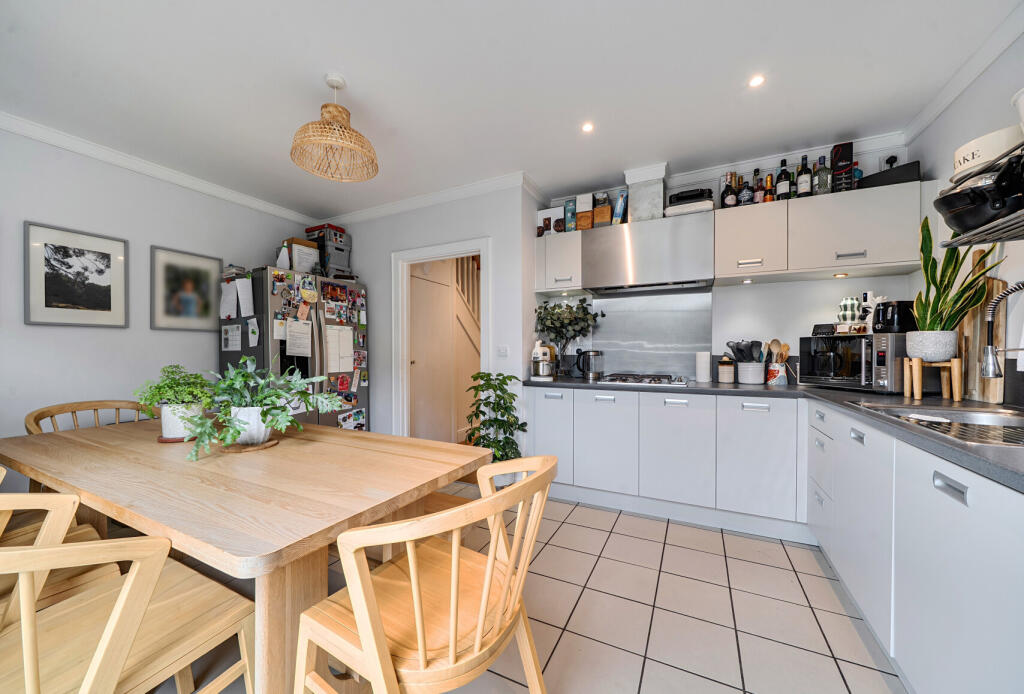 House in Kingston upon Thames - View 4