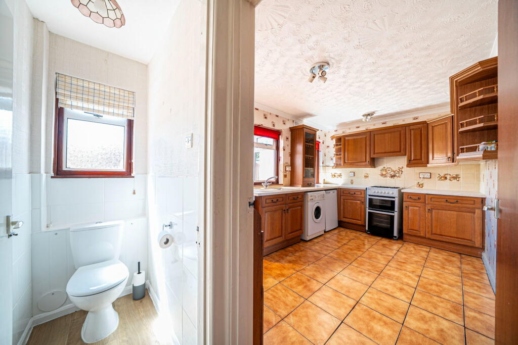 Dellands, Overton, Basingstoke, RG25 3LD - View 4