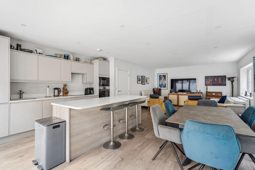 House in Watford - View 4