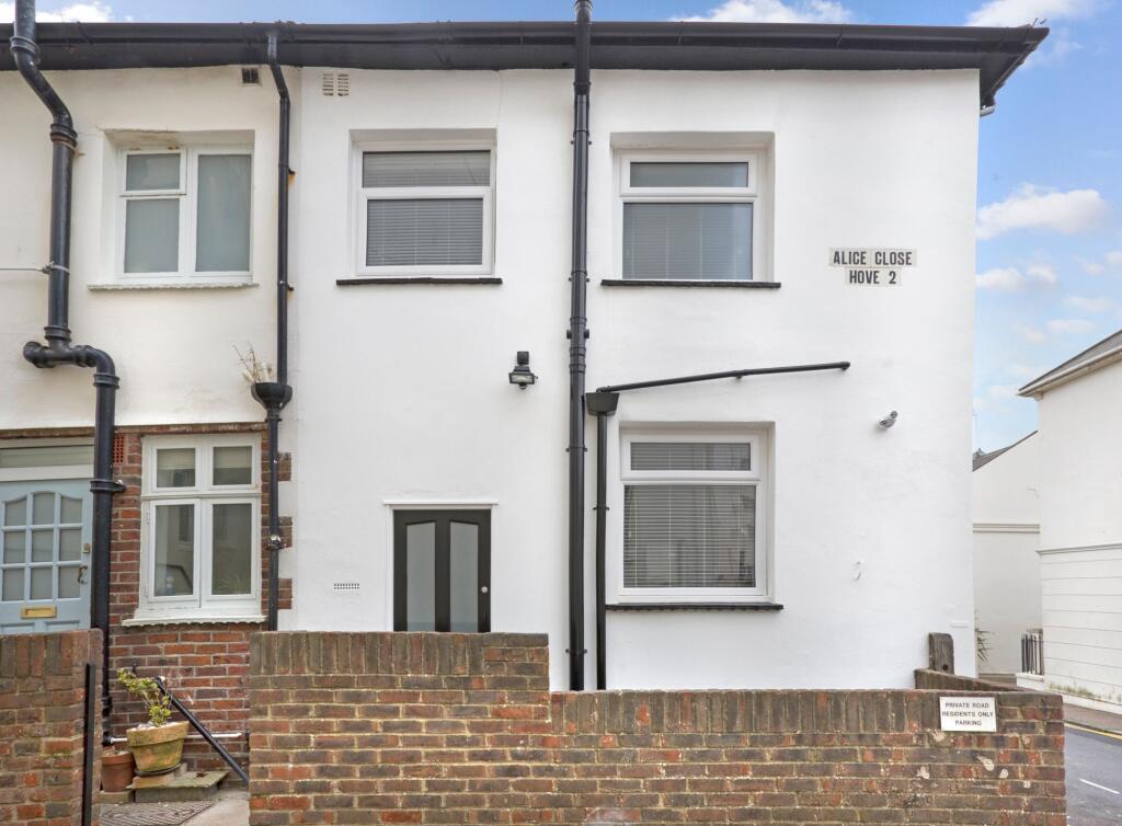 Alice Close, Hove, BN3