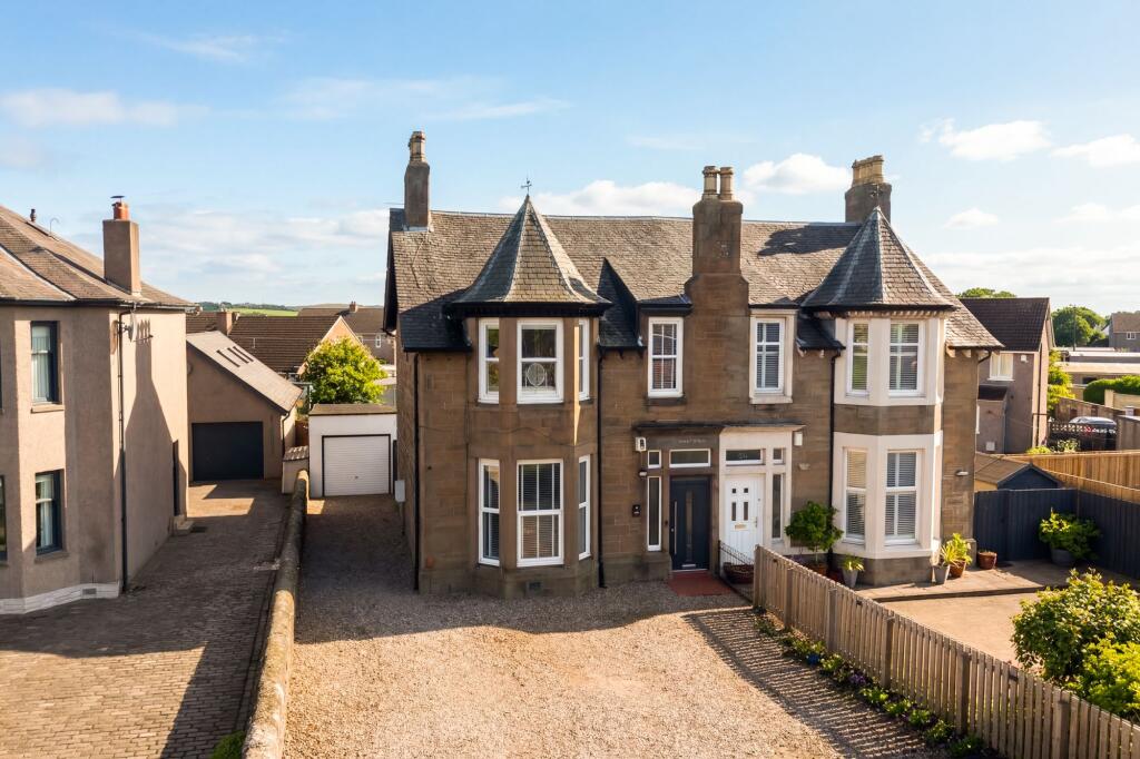 Main image of property: 283 Strathmartine Road, Dundee, DD3 8NS