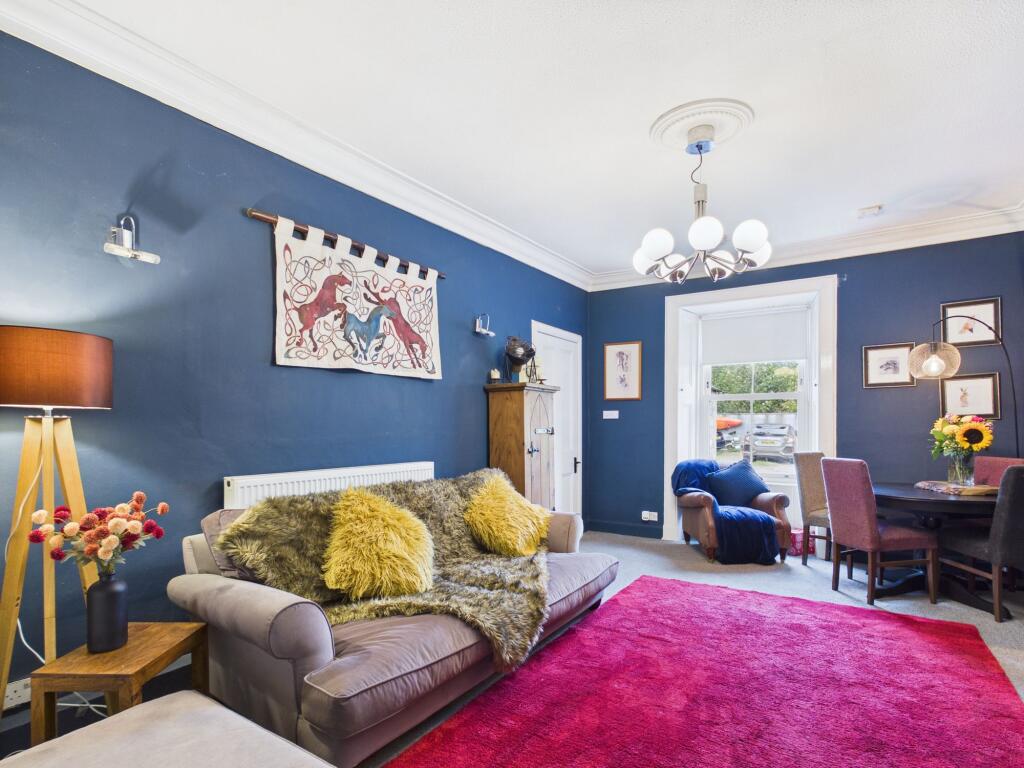 House in Motherwell, Hartree Square - More