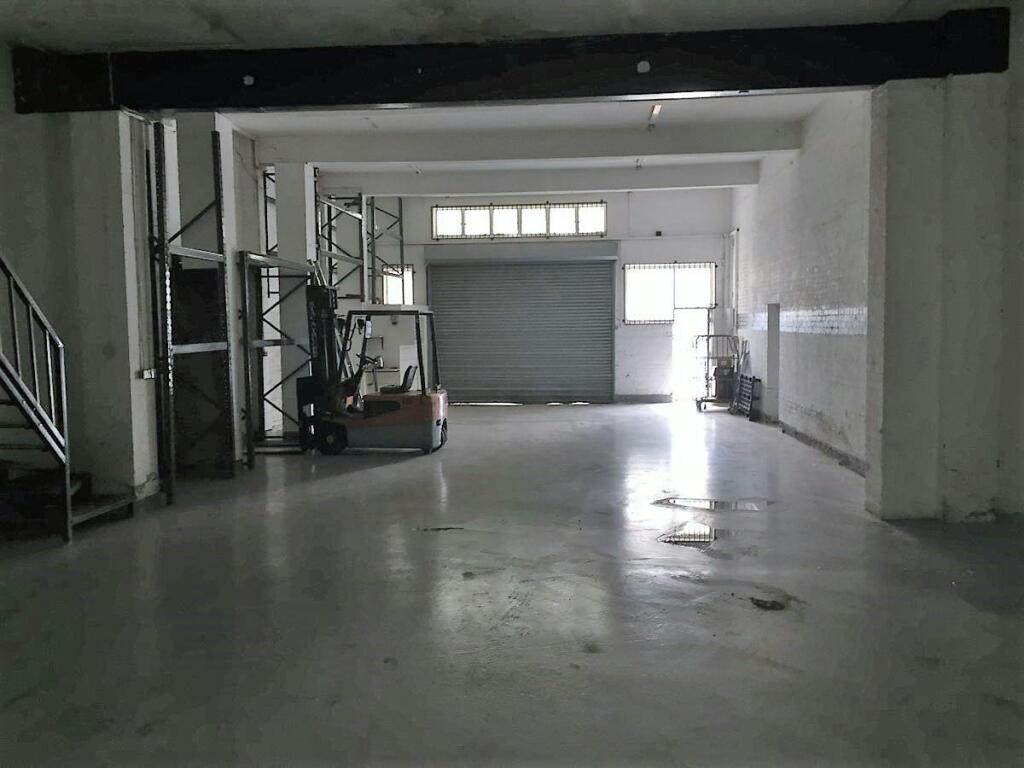 Waterside Trading Centre Unit 2 5.JPG